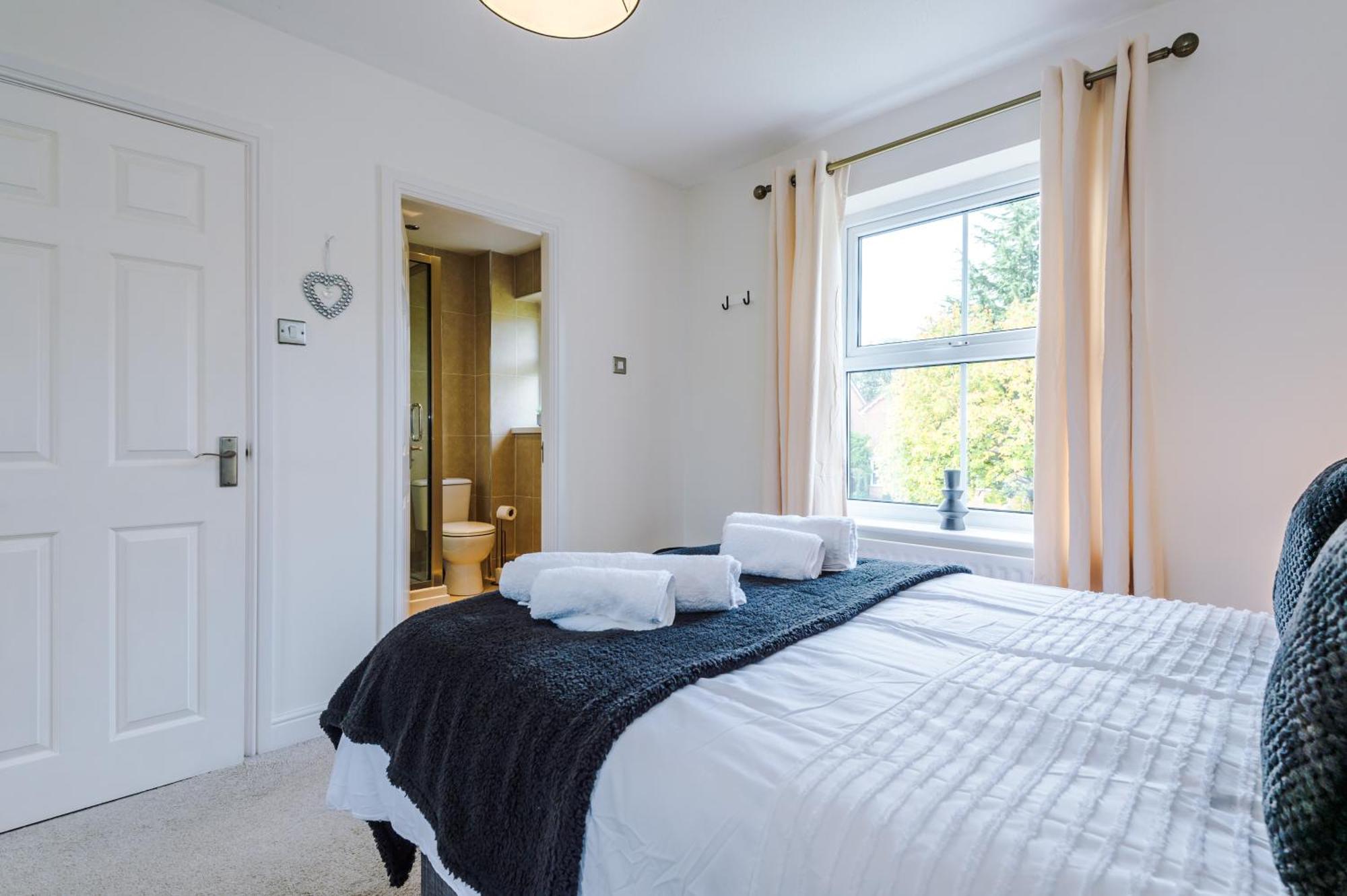 The Green- Beautiful & Spacious 5 Bed Detached In Worsley, Manchester Экстерьер фото